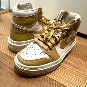 JORDAN 1 ELEVATE MID SNEAKER
